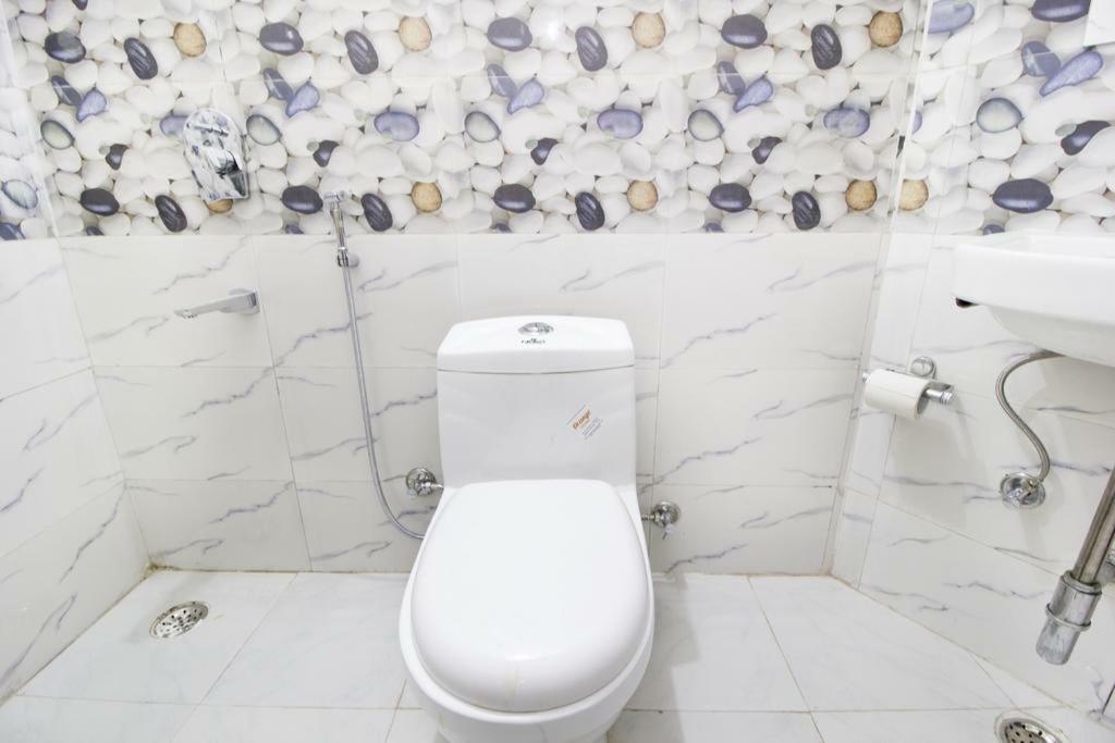 Hotel Wti Airport Grand Delhi 新德里 外观 照片